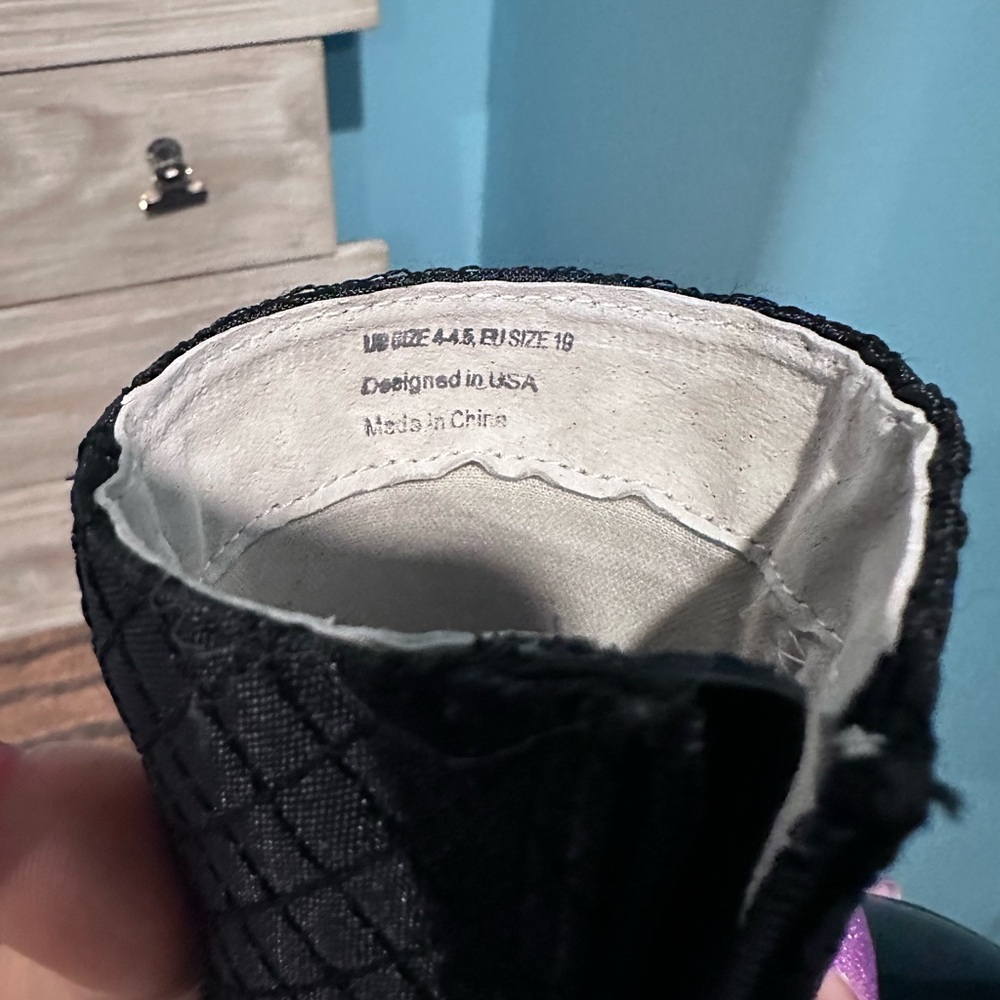 Black Boots Toddler Pediped Bow and Quilted Detailing - Picture 2 of 4